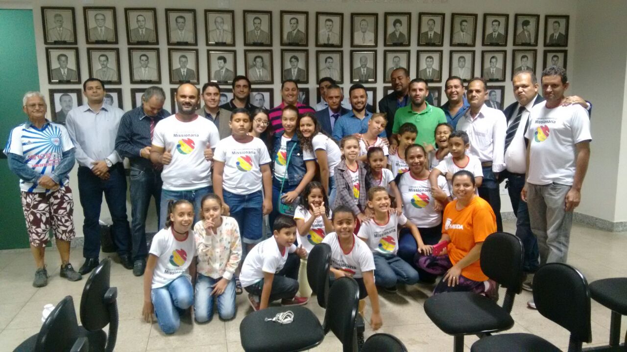 Vereadores recebem visita dos alunos da Infância, Adolescência e Juventude Missionária